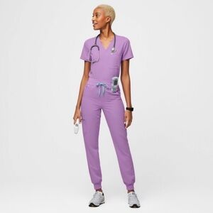 COPY - Figs Zamora Jogger Scrub Pants in Lilac Dawn. Lightly worn.